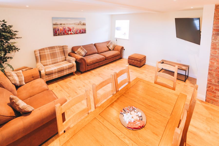 Click Here To Enlarge This Photo Of Oak Cottage
