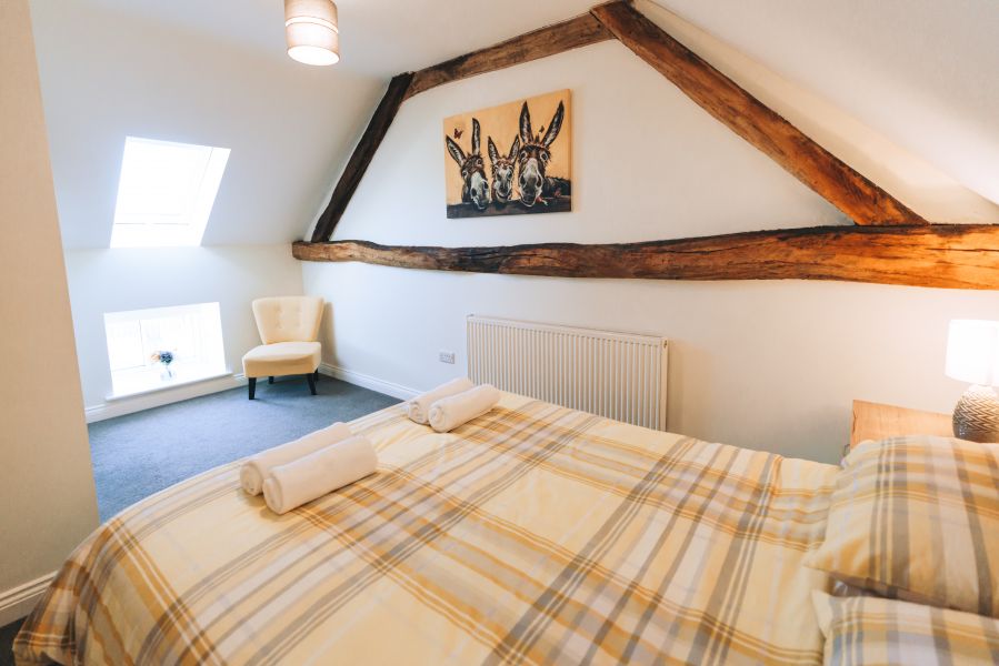 Click Here To Enlarge This Photo Of Oak Cottage