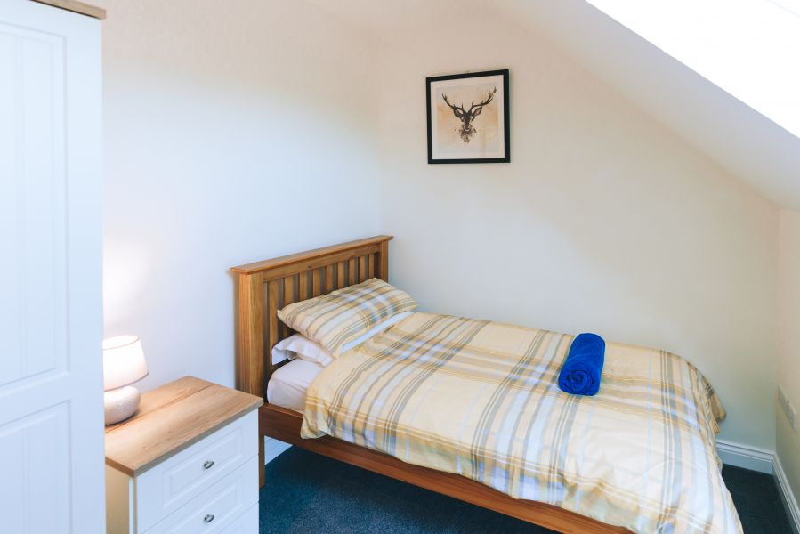 Click Here To Enlarge This Photo Of Oak Cottage